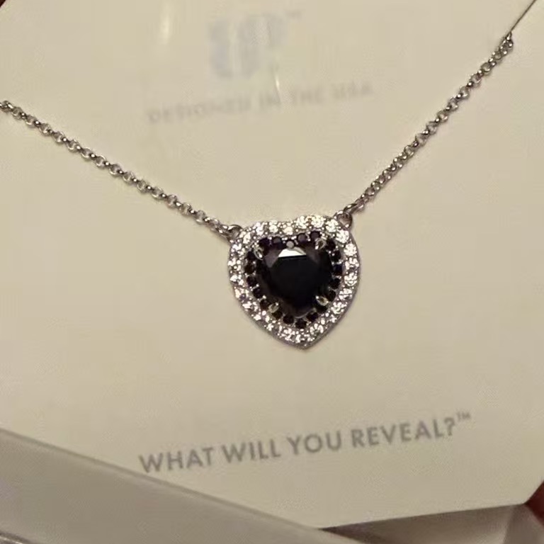 Elegant Black Heart Pendant Necklace